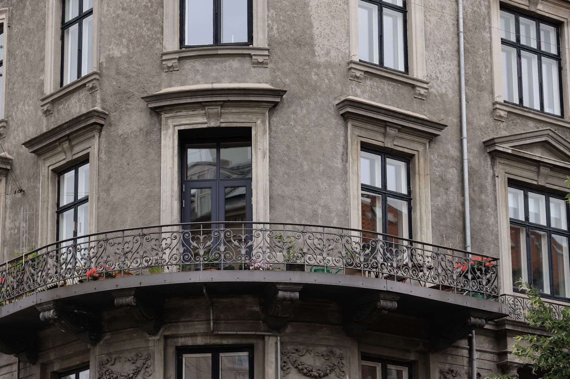 Denmark residence rules: What are the best options for men?